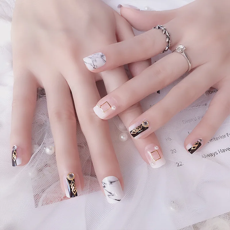 24Pcs Black White Chic Fake Nails Matte Square Artificial False Nails Art Tips Pearl Rivet nails accessories For nails
24Pcs Black White Chic Fake Nails Matte Square Artificial False Nails Art Tips Pearl Rivet nails accessories For nails