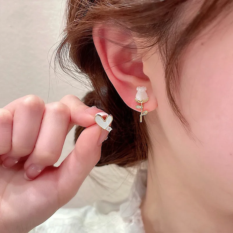 Korea New Design Fashion Jewelry Sweet Love Shell Asymmetric Rose Flower Earring Delicate Elegant Women's Daily Work Accessories
Korea New Design Fashion Jewelry Sweet Love Shell Asymmetric Rose Flower Earring Delicate Elegant Women's Daily Work Accessories