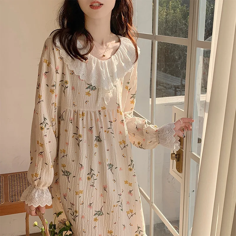 Spring New Cotton Long Sleeve Night Dress Women Nightgowns Lace Lapel Neck Loose Princess Loungewear Floral Print Sleepwear 
Spring New Cotton Long Sleeve Night Dress Women Nightgowns Lace Lapel Neck Loose Princess Loungewear Floral Print Sleepwear