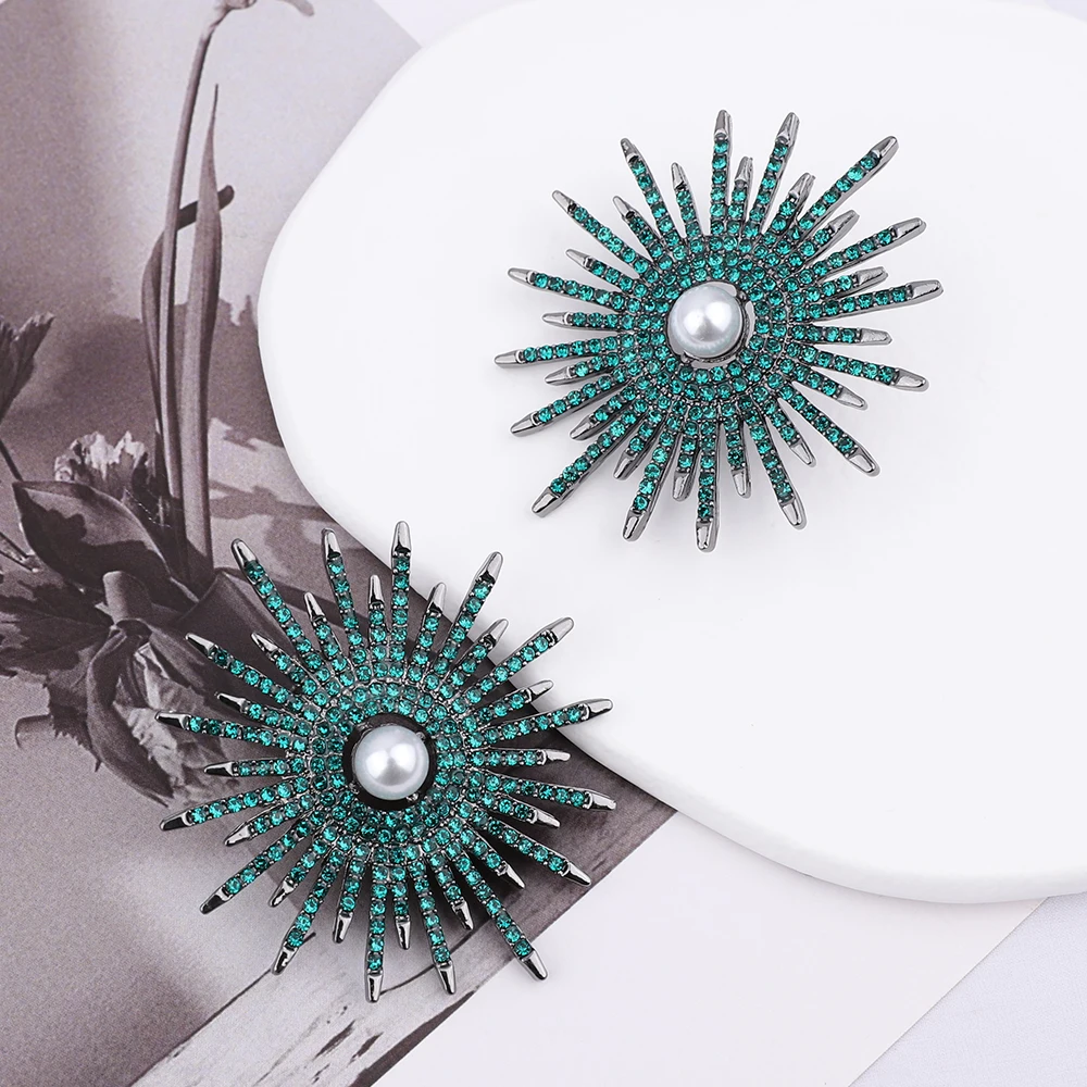 Luxury Crystal Earrings With Large Circle Flower Shiny Rhinestone Stud Earring Women Trendy Fashion Jewelry
Luxury Crystal Earrings With Large Circle Flower Shiny Rhinestone Stud Earring Women Trendy Fashion Jewelry