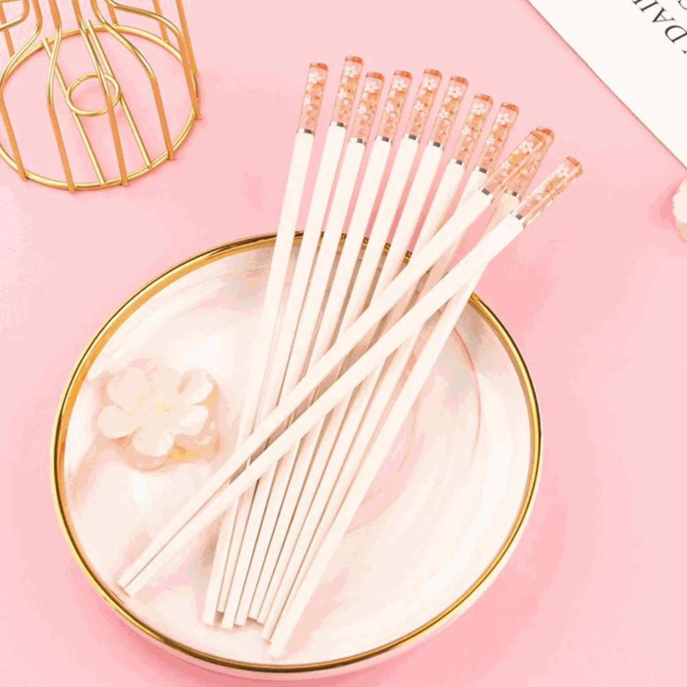 1 Pair High Temperature Resistant Non-slip Japanese Sakura Chopsticks Household Reusable for Sushi Hashi Food Sticks Tableware
1 Pair High Temperature Resistant Non-slip Japanese Sakura Chopsticks Household Reusable for Sushi Hashi Food Sticks Tableware