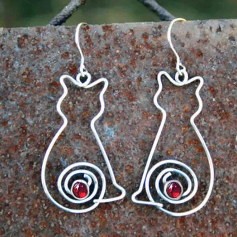 Exquisite Round Inlaid Red Stone Earrings for Women Trendy Silver Color Metal Hollow Spiral Dangle Earrings Jewelry
Exquisite Round Inlaid Red Stone Earrings for Women Trendy Silver Color Metal Hollow Spiral Dangle Earrings Jewelry