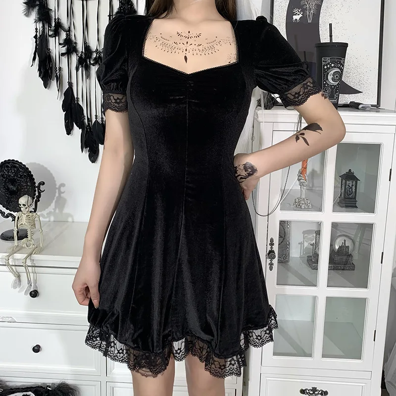 Женское бархатное платье с высокой талией Goth, винтажное черное платье-мини в готическом стиле, плиссированное платье в стиле эмо с высокой т...
Женское бархатное платье с высокой талией Goth, винтажное черное платье-мини в готическом стиле, плиссированное платье в стиле эмо с высокой т...