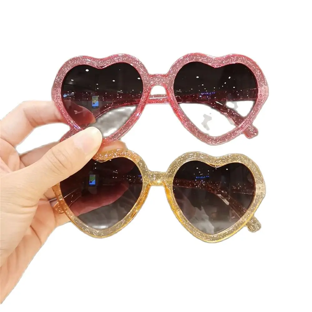 New Heart Kids Sunglasses Children Retro Cute Cartoon Pink Sun Glasses Frame Girls Boys Baby Eyeglasses Fashion UV400 Eyewear
New Heart Kids Sunglasses Children Retro Cute Cartoon Pink Sun Glasses Frame Girls Boys Baby Eyeglasses Fashion UV400 Eyewear