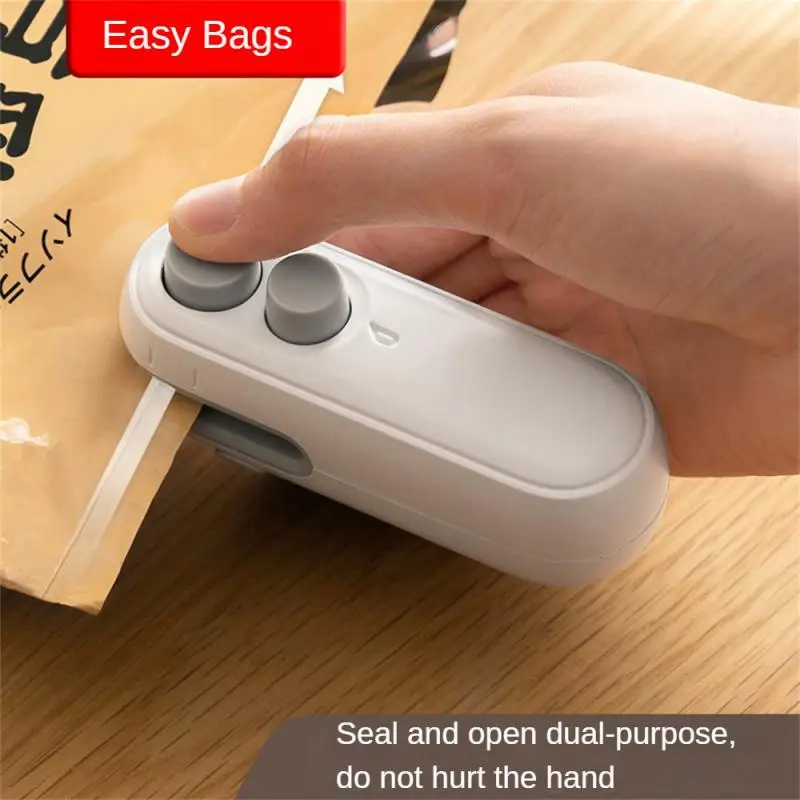 Efficient Portable Snack Sealer Portable Sealer Mini Sealer 100 * 35 * 41mm Innovative Chip Bag Sealer User Friendly Portable
Efficient Portable Snack Sealer Portable Sealer Mini Sealer 100 * 35 * 41mm Innovative Chip Bag Sealer User Friendly Portable