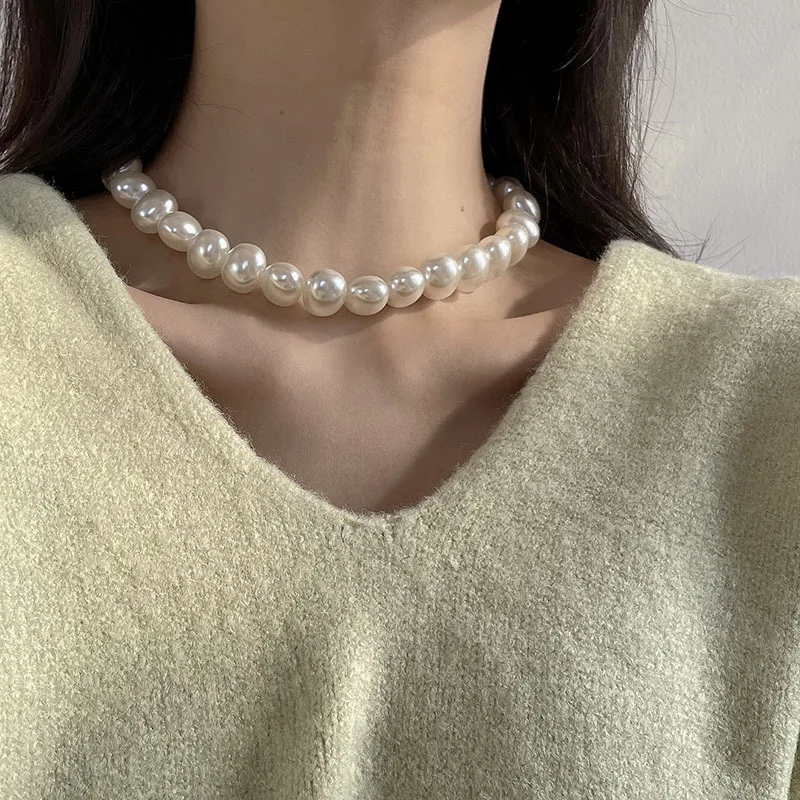 Pearl Choker Collar Retro French Baroque Jewelry Women Chain Necklace Simple Accessories
Pearl Choker Collar Retro French Baroque Jewelry Women Chain Necklace Simple Accessories