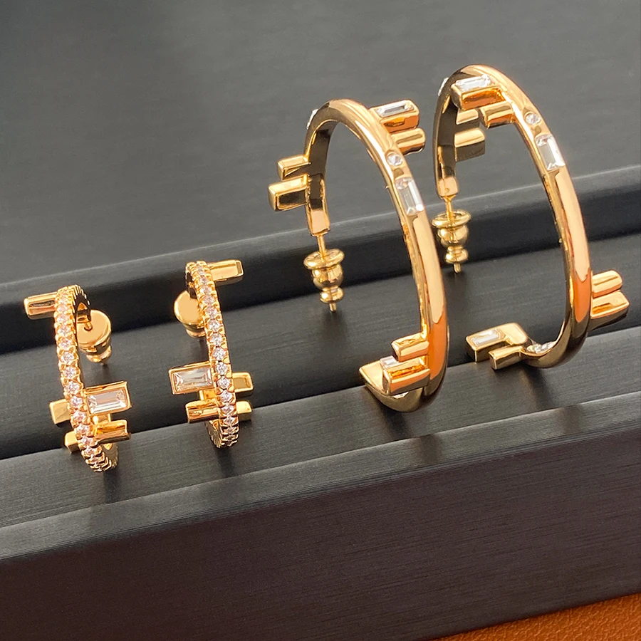 New Fashion Hot Designer Classic Crystal 18K Gold Plating Big Small Circle Earrings Woman High Quality Jewelry Trend
New Fashion Hot Designer Classic Crystal 18K Gold Plating Big Small Circle Earrings Woman High Quality Jewelry Trend