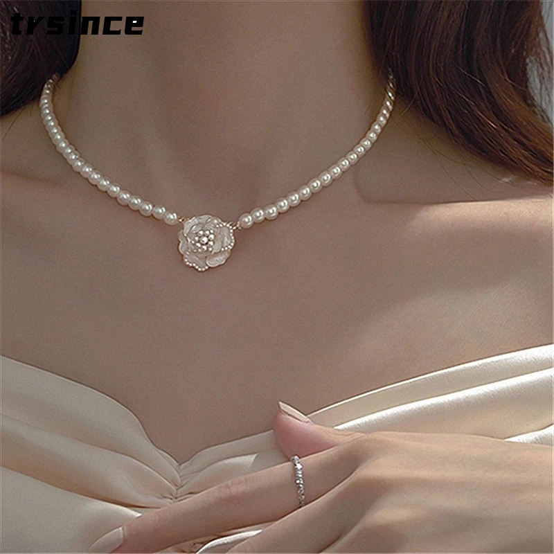 Pearl Necklace Earrings Black White Camellia Pendant Women's Sweater Chain Girl Party Vintage Romantic Jewelry Gift Accessories
Pearl Necklace Earrings Black White Camellia Pendant Women's Sweater Chain Girl Party Vintage Romantic Jewelry Gift Accessories