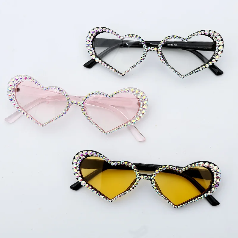 Heart Sunglasses Love Designer Diamond Women Sunglasses Cute Eyewear Shining Lady Vintage Sun Glasses UV400 Gafas de sol
Heart Sunglasses Love Designer Diamond Women Sunglasses Cute Eyewear Shining Lady Vintage Sun Glasses UV400 Gafas de sol