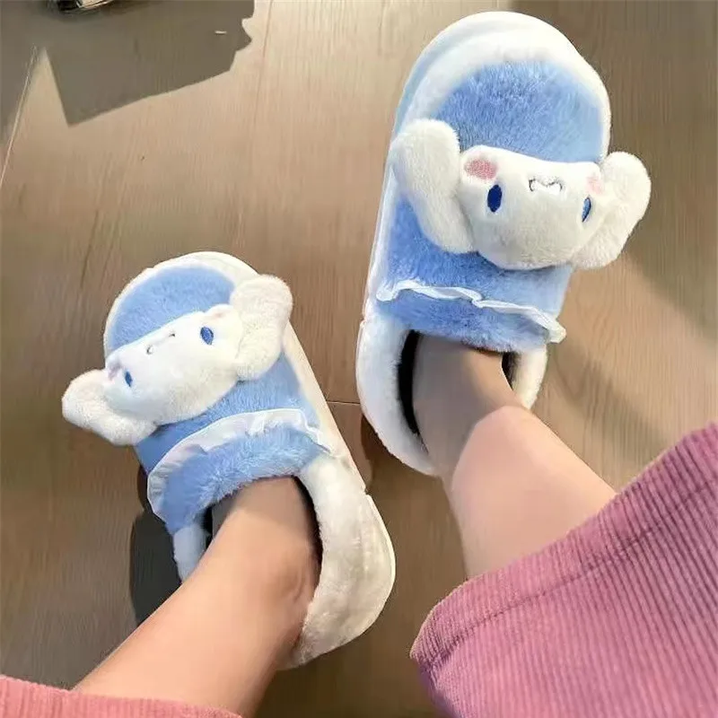 Шлепанцы Sanrio Cinnamorol, плюшевые туфли Hello Kitty Kuromi My Melody, женские хлопковые тапочки, зимние милые подарки на день рождения и Рождество
Шлепанцы Sanrio Cinnamorol, плюшевые туфли Hello Kitty Kuromi My Melody, женские хлопковые тапочки, зимние милые подарки на день рождения и Рождество