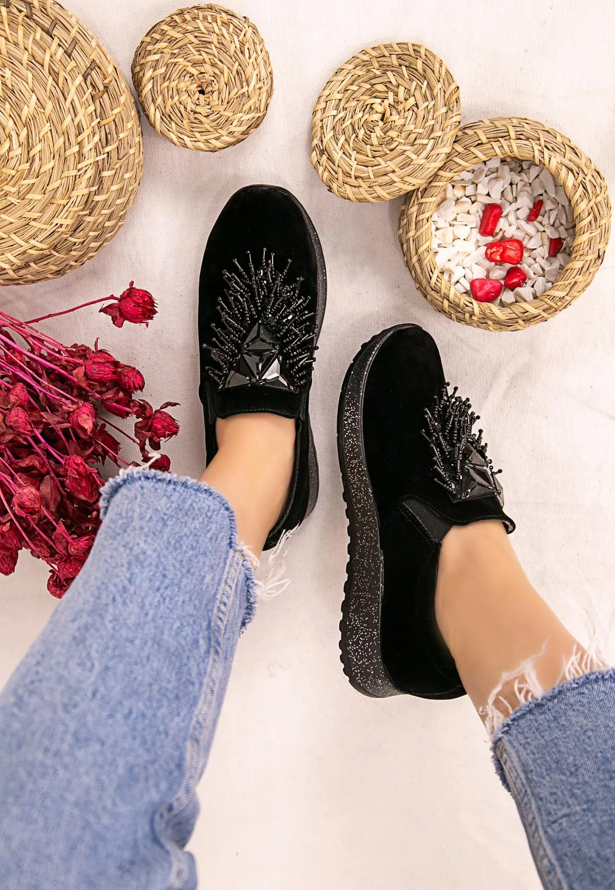 Турция 2021 новый дизайн черного цвета женские спортивные кроссовки Вулканизированная повседневная женская обувь женская мода
Турция 2021 новый дизайн черного цвета женские спортивные кроссовки Вулканизированная повседневная женская обувь женская мода