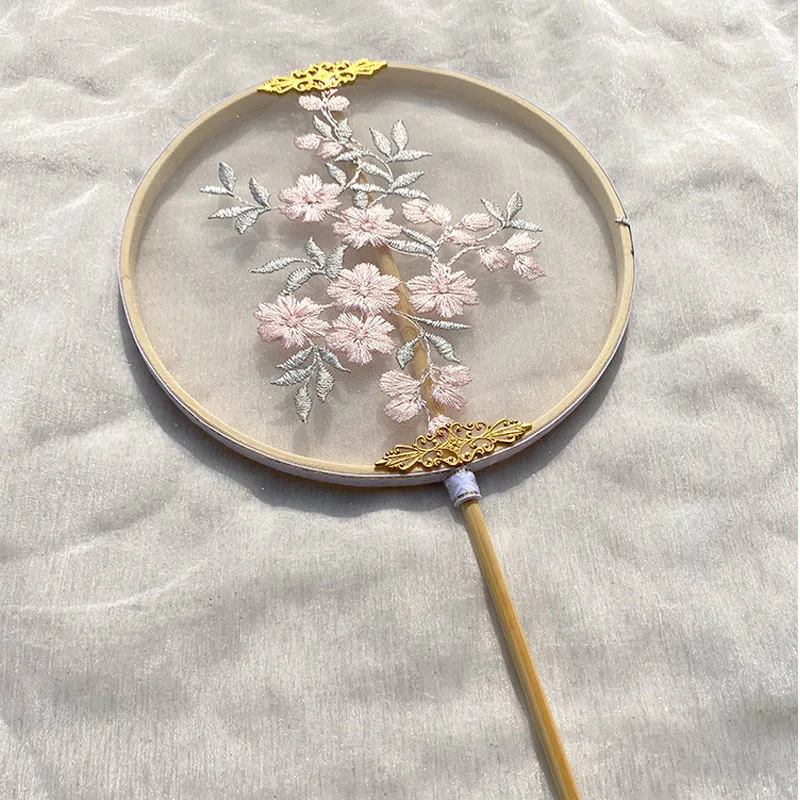 Embroidery Ancient Style Long Handle Round Tassel Dance Han Costume Props Classical Fan Round Shaped Wedding Favors And Gifts
Embroidery Ancient Style Long Handle Round Tassel Dance Han Costume Props Classical Fan Round Shaped Wedding Favors And Gifts