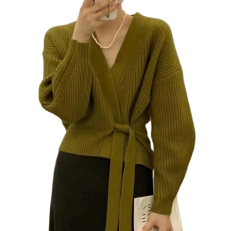 Solid Color V Neck Coats Spring Autumn Winter Knitted Vintage Cardigan Fashion Woman Elegant Women'S Sweaters 2022 Female
Solid Color V Neck Coats Spring Autumn Winter Knitted Vintage Cardigan Fashion Woman Elegant Women'S Sweaters 2022 Female