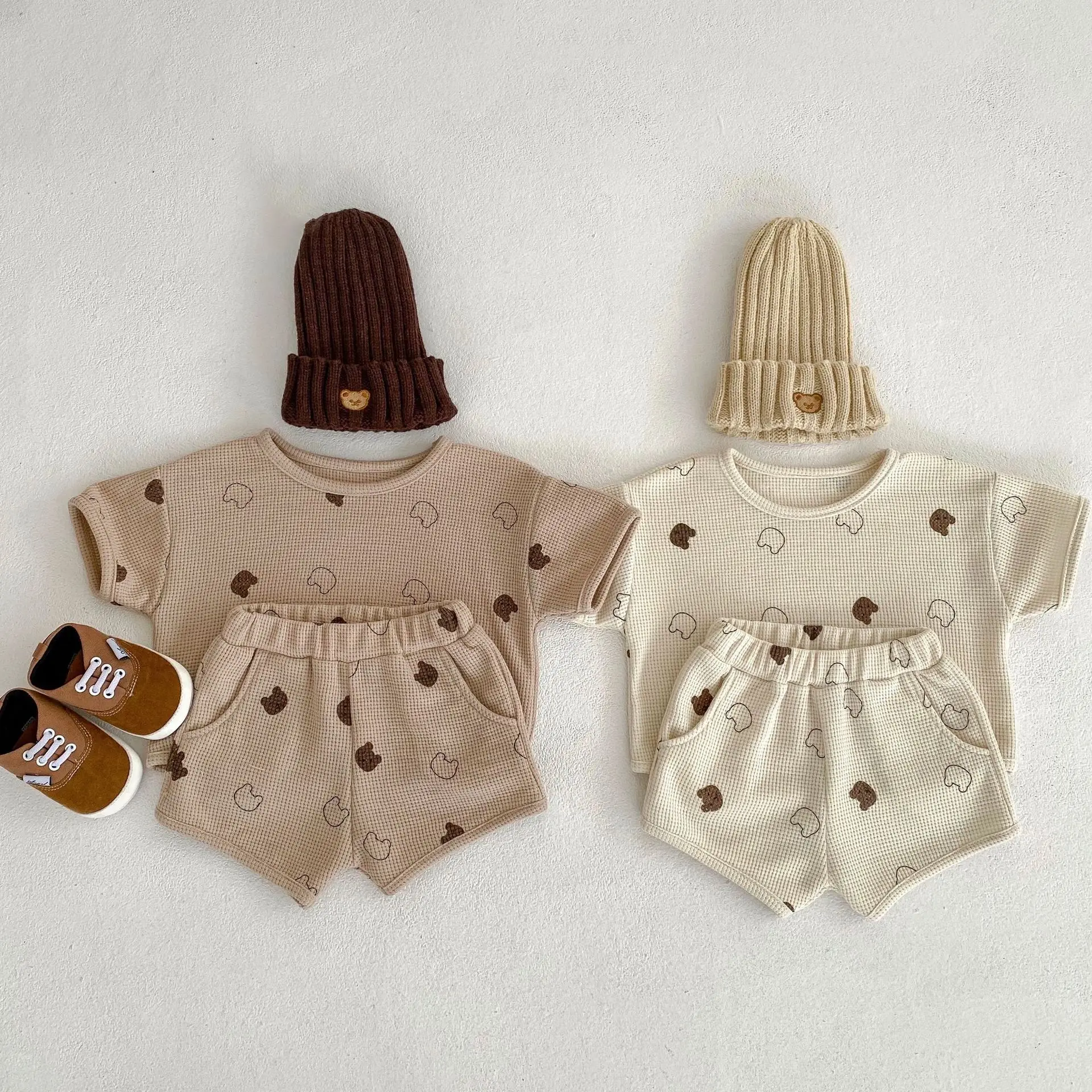 Summer Ins New Children Waffle Bear T-shirt Suit Girl Infant Short Sleeves Tops + Pockets Shorts 2pcs Boy Baby Cartoon Tees Set
Summer Ins New Children Waffle Bear T-shirt Suit Girl Infant Short Sleeves Tops + Pockets Shorts 2pcs Boy Baby Cartoon Tees Set
