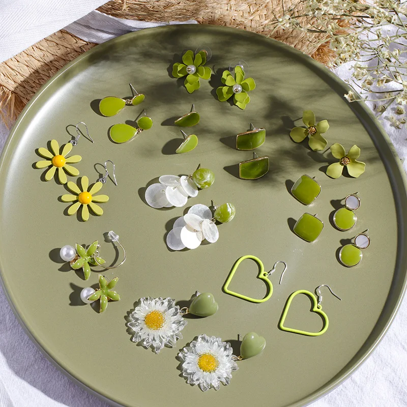 Summer Sunflower Green Earrings For Girls Cute Heart Flower Round Tragus Piercing Statement Earrings Women's Accessories Jewelry
Summer Sunflower Green Earrings For Girls Cute Heart Flower Round Tragus Piercing Statement Earrings Women's Accessories Jewelry