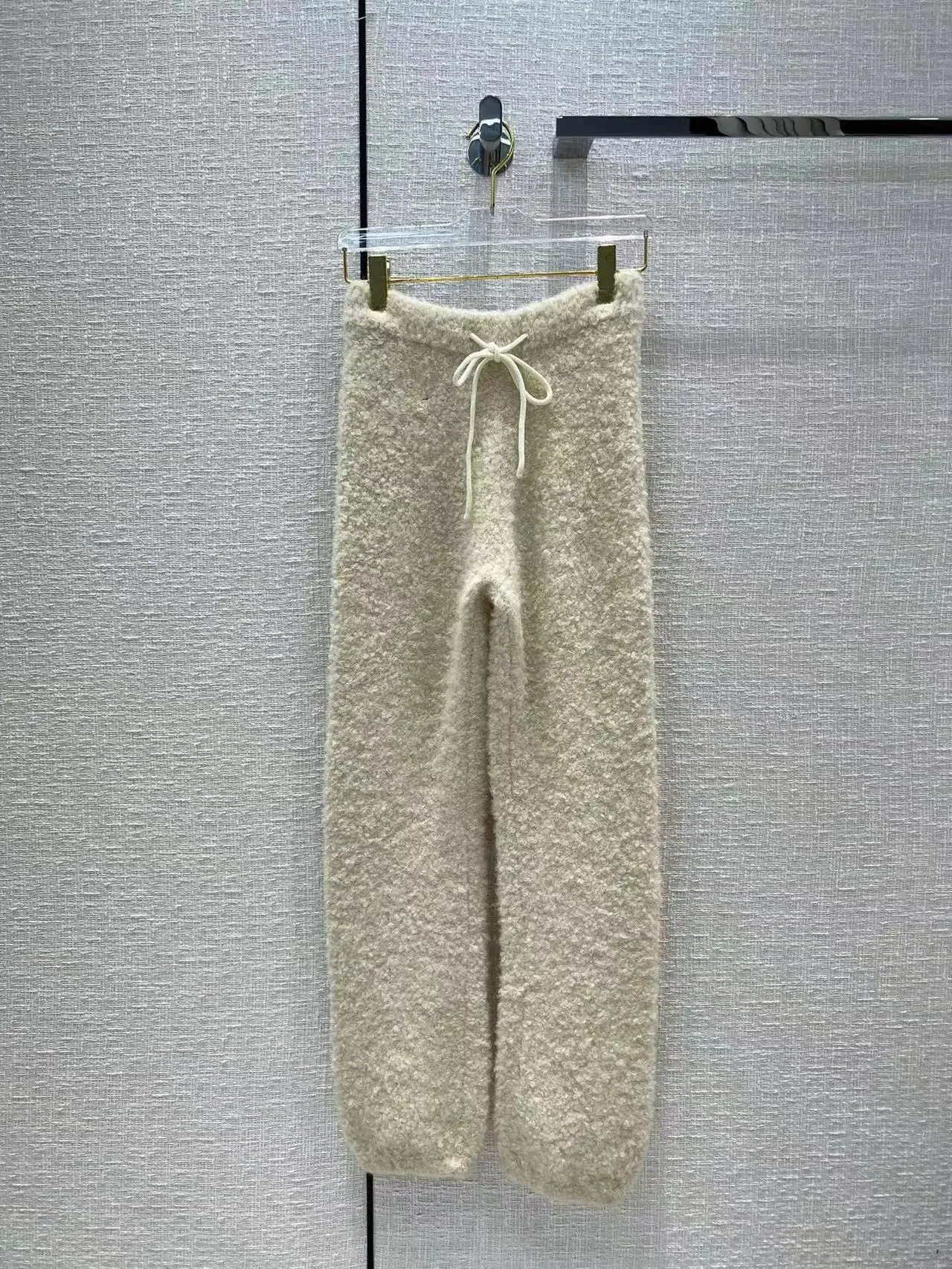 Fyion High Quality Women's Pants Fashion Runway Casual Long Solid Wide Leg Pants Autumn New Popular Pants
Fyion High Quality Women's Pants Fashion Runway Casual Long Solid Wide Leg Pants Autumn New Popular Pants