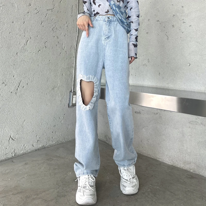 Новые летние джинсы, женские джинсовые брюки в стиле преппи с кружевными вставками и сердечками, винтажные свободные прямые брюки с эффекто... 
Новые летние джинсы, женские джинсовые брюки в стиле преппи с кружевными вставками и сердечками, винтажные свободные прямые брюки с эффекто...