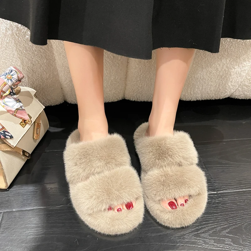 Outside Sandals Large Size All-Match Low-Heeled Shoes With Strap 2022 Women's Anti-Skid Big Low-heeled Girls Velvet New Fashion
Outside Sandals Large Size All-Match Low-Heeled Shoes With Strap 2022 Women's Anti-Skid Big Low-heeled Girls Velvet New Fashion