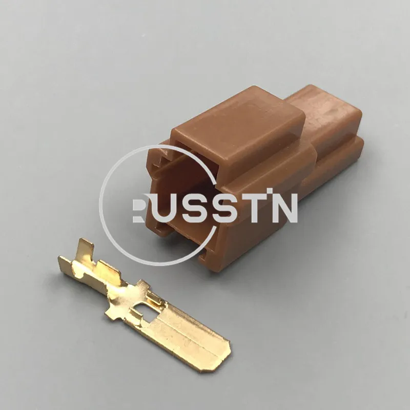 1 компл. 1 Pin 6,3 мм кабельная жгута гнездо стартера Электрический кабельный разъем 6098-0232 6098-0234
1 компл. 1 Pin 6,3 мм кабельная жгута гнездо стартера Электрический кабельный разъем 6098-0232 6098-0234