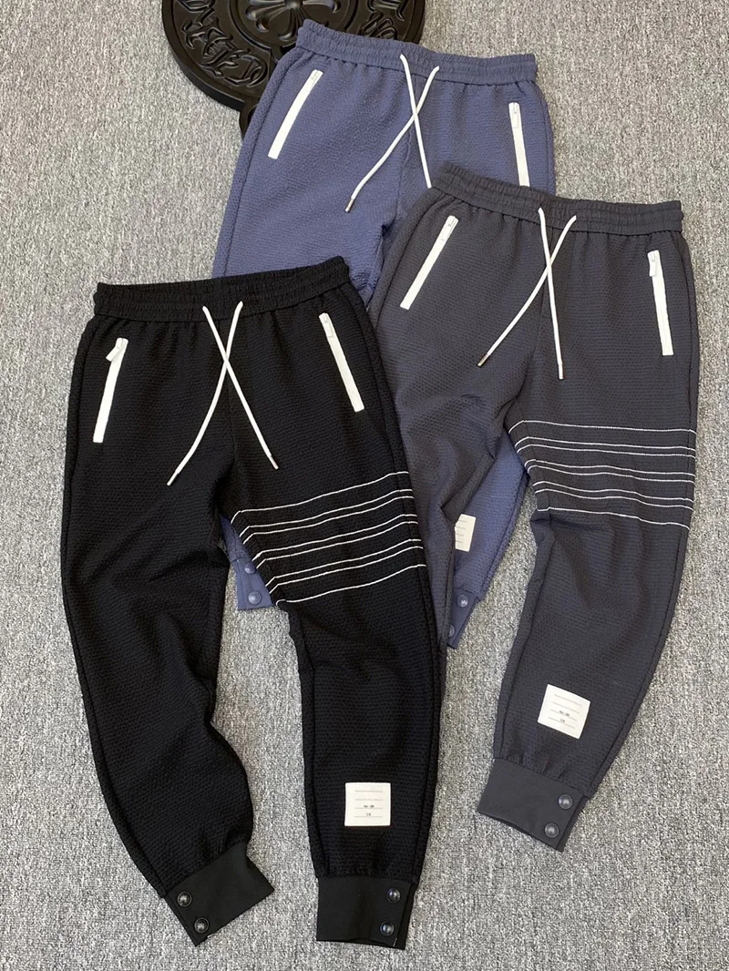TB thin section seersucker plaid casual pants four-bar sports pencil trousers men
TB thin section seersucker plaid casual pants four-bar sports pencil trousers men