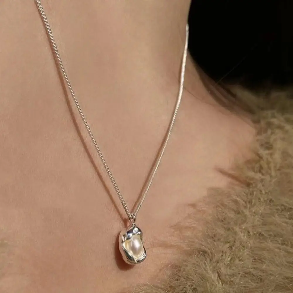 Irregular Shell Pearl Pendant Necklace for Women Couples Trendy Elegant Clavicle Jewelry Accessories Gifts
Irregular Shell Pearl Pendant Necklace for Women Couples Trendy Elegant Clavicle Jewelry Accessories Gifts