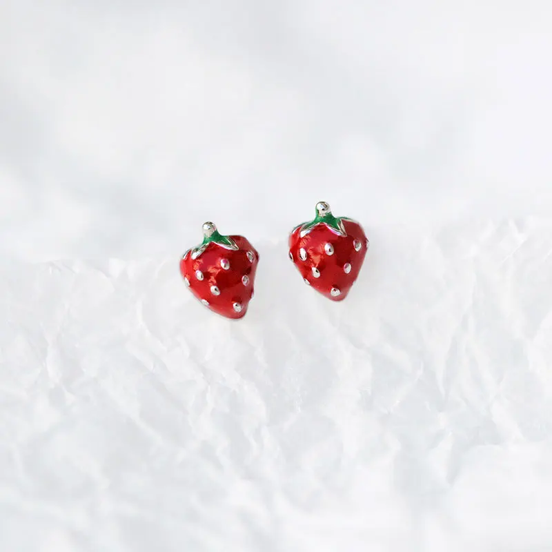 Exquisite Small S925 Sterling Silver Earrings for Women Korean Versatile Simple and Lovely Red Strawberry Fruit Ear Studs Gifts
Exquisite Small S925 Sterling Silver Earrings for Women Korean Versatile Simple and Lovely Red Strawberry Fruit Ear Studs Gifts
