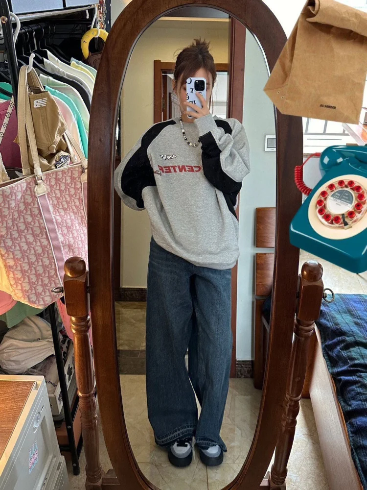 New Y2K Vintage Gray Sweatshirts Women Hip Hop Retro Streetwear Long Sleeve Hoodie Female Harajuku Kpop Patchwork Letter Top
New Y2K Vintage Gray Sweatshirts Women Hip Hop Retro Streetwear Long Sleeve Hoodie Female Harajuku Kpop Patchwork Letter Top
