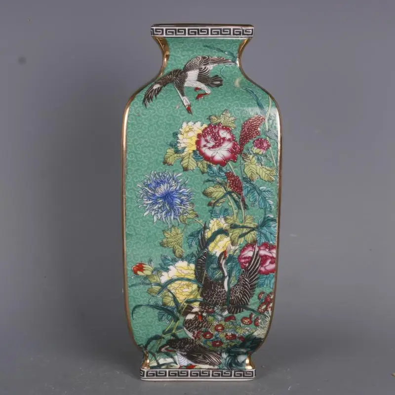 Antique Porcelain Painted Gold Enamel Color Flower And Bird Square Bottle Home Decoration Ornaments
Antique Porcelain Painted Gold Enamel Color Flower And Bird Square Bottle Home Decoration Ornaments