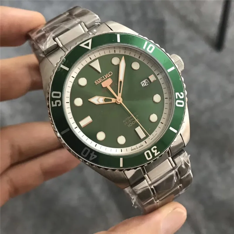Seiko Men's Watch No. 5 Automatic Mechanical Watch Water Ghost Diving Sports Luminous Double Calendar Waterproof Watch
Seiko Men's Watch No. 5 Automatic Mechanical Watch Water Ghost Diving Sports Luminous Double Calendar Waterproof Watch