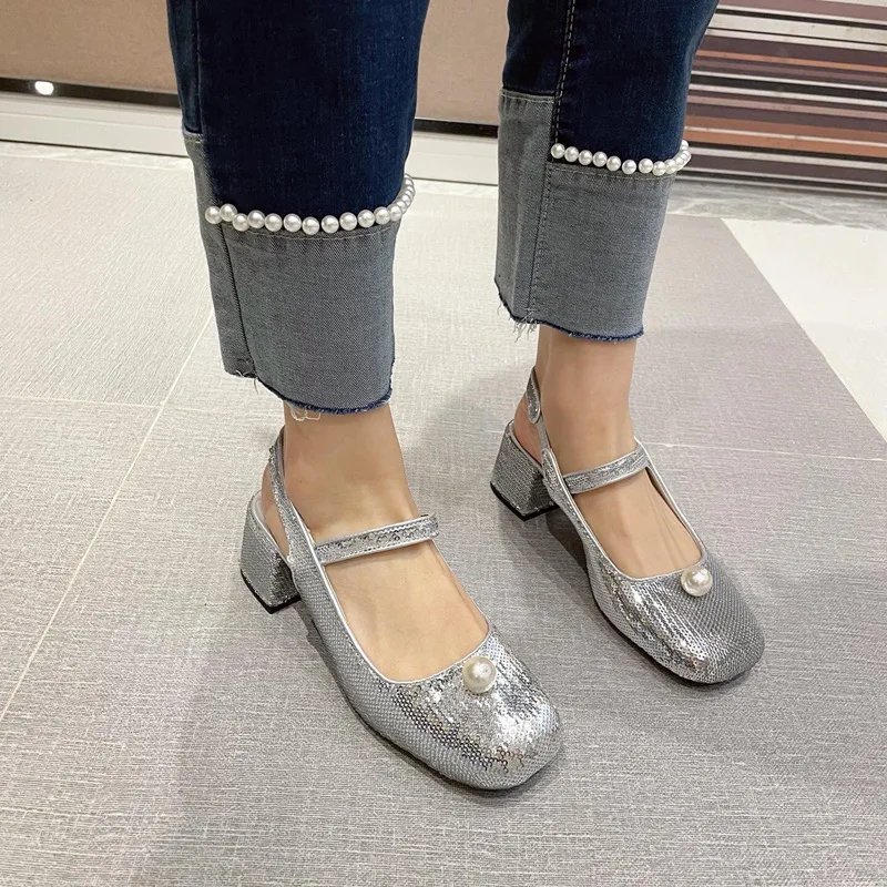 2022 Baotou Thick Heel Sandals Women's New French Style Black Sequin Pearl Retro All-match Solid Color Mary Jane Shoes
2022 Baotou Thick Heel Sandals Women's New French Style Black Sequin Pearl Retro All-match Solid Color Mary Jane Shoes