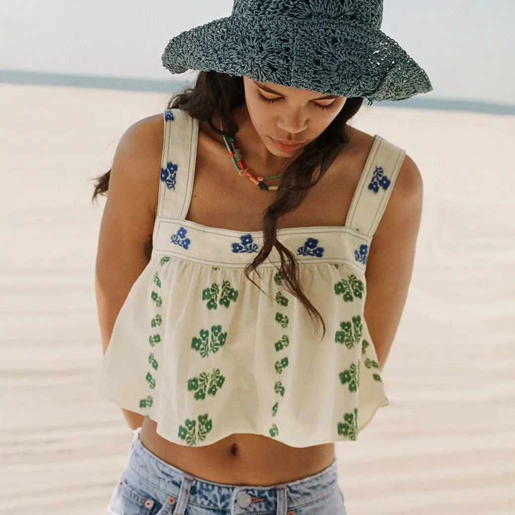 TEELYNN Boho Straps Crop Tops for Women Camis Casual Linen Floral Embroidered 2022 Summer Beach Camisetas Short Blusas Mujer
TEELYNN Boho Straps Crop Tops for Women Camis Casual Linen Floral Embroidered 2022 Summer Beach Camisetas Short Blusas Mujer