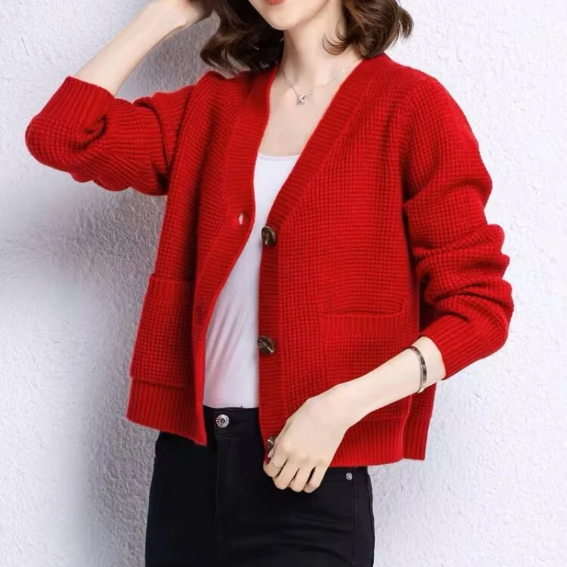 Knitted Cardigan Sweaters Women Elegant Vintage Solid Color Button Up Clothes Female Sweater 2023 Autumn V-neck Long Sleeve Coat 
Knitted Cardigan Sweaters Women Elegant Vintage Solid Color Button Up Clothes Female Sweater 2023 Autumn V-neck Long Sleeve Coat