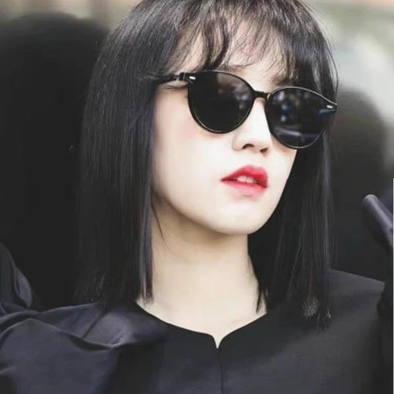 Yuumi Slo Sunglasses For Women Mens Black Eyewear Cat eye MGlasses Spy Fashion Oversized Luxury Designer Brand Jennie Korea
Yuumi Slo Sunglasses For Women Mens Black Eyewear Cat eye MGlasses Spy Fashion Oversized Luxury Designer Brand Jennie Korea