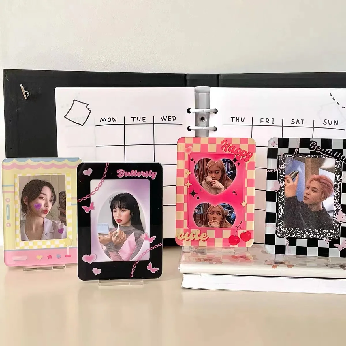 3 inch Desktop checkerboard Photocard Display Holder Acrylic photo Idol Message card Wedding Party Supplies School Stationery
3 inch Desktop checkerboard Photocard Display Holder Acrylic photo Idol Message card Wedding Party Supplies School Stationery