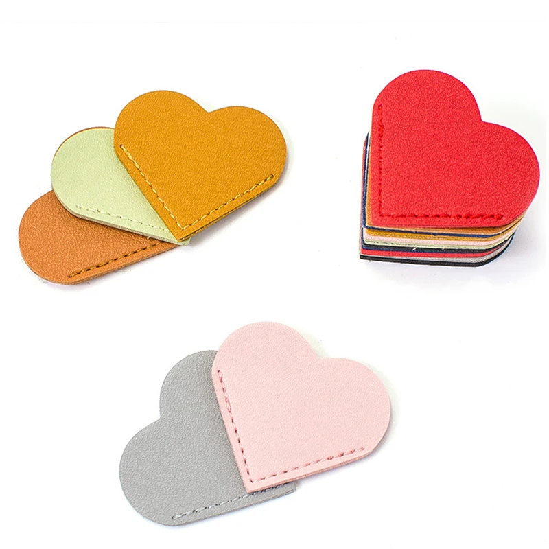 Creative Minimalist Handmade Leather Heart Bookmark Portable Book Corner Page Marker Student Gift Corner Protector
Creative Minimalist Handmade Leather Heart Bookmark Portable Book Corner Page Marker Student Gift Corner Protector