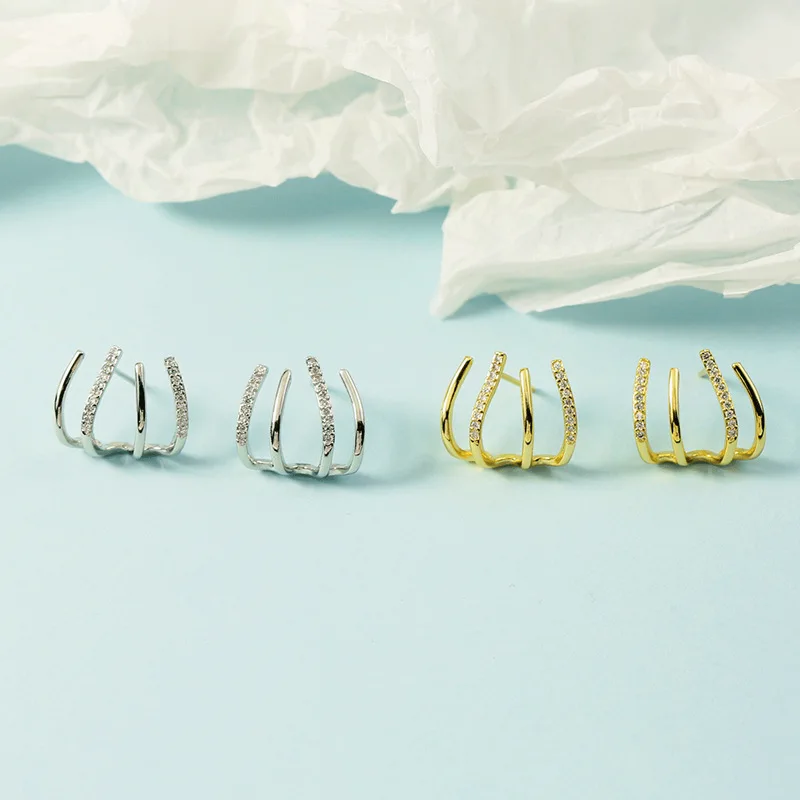Personality Rhinestone Earrings Women's Simple Four-Claw Multiple Ear Piercings Cold Style Korean Temperament Autumn and Winter
Personality Rhinestone Earrings Women's Simple Four-Claw Multiple Ear Piercings Cold Style Korean Temperament Autumn and Winter