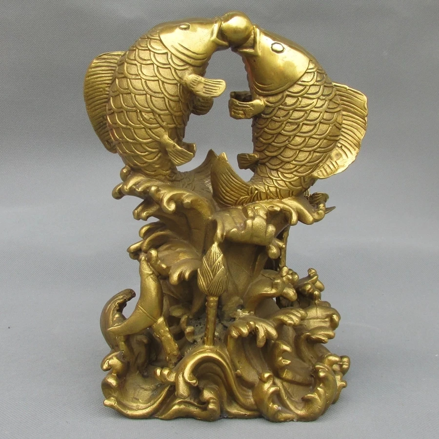 Lucky Chinese Pure Brass Two Fish Play Ball On Auspicious Lotus Leaf Statue 23cm
Lucky Chinese Pure Brass Two Fish Play Ball On Auspicious Lotus Leaf Statue 23cm