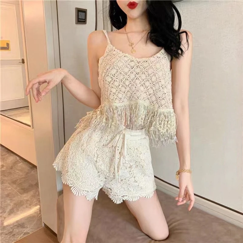 Women Summer Boho Crochet Sleeveless Camisole Sexy V-Neck Hollow Out Knit Floral Tassels Crop Top Beach Sling Tank Vest
Women Summer Boho Crochet Sleeveless Camisole Sexy V-Neck Hollow Out Knit Floral Tassels Crop Top Beach Sling Tank Vest