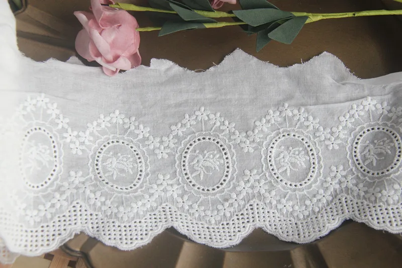 1 Yard High Quality Lace Accessories Cotton Embroidery Lace Eyelet Clothes DIY Accessories Width 13cm
1 Yard High Quality Lace Accessories Cotton Embroidery Lace Eyelet Clothes DIY Accessories Width 13cm