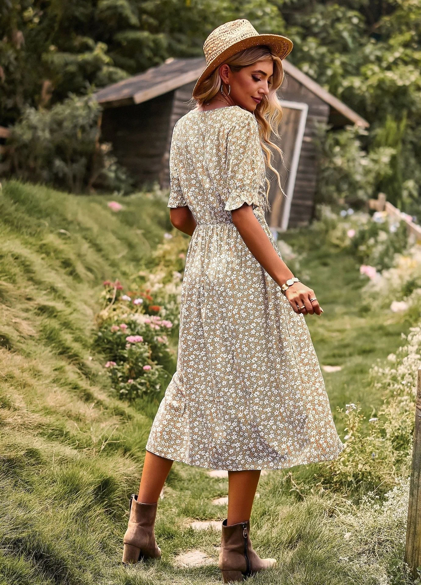 Casual elegant slim sexy 2023 new dress,Spring and Summer Women's New Short Sleeves Printed Temperament A-line Dress
Casual elegant slim sexy 2023 new dress,Spring and Summer Women's New Short Sleeves Printed Temperament A-line Dress