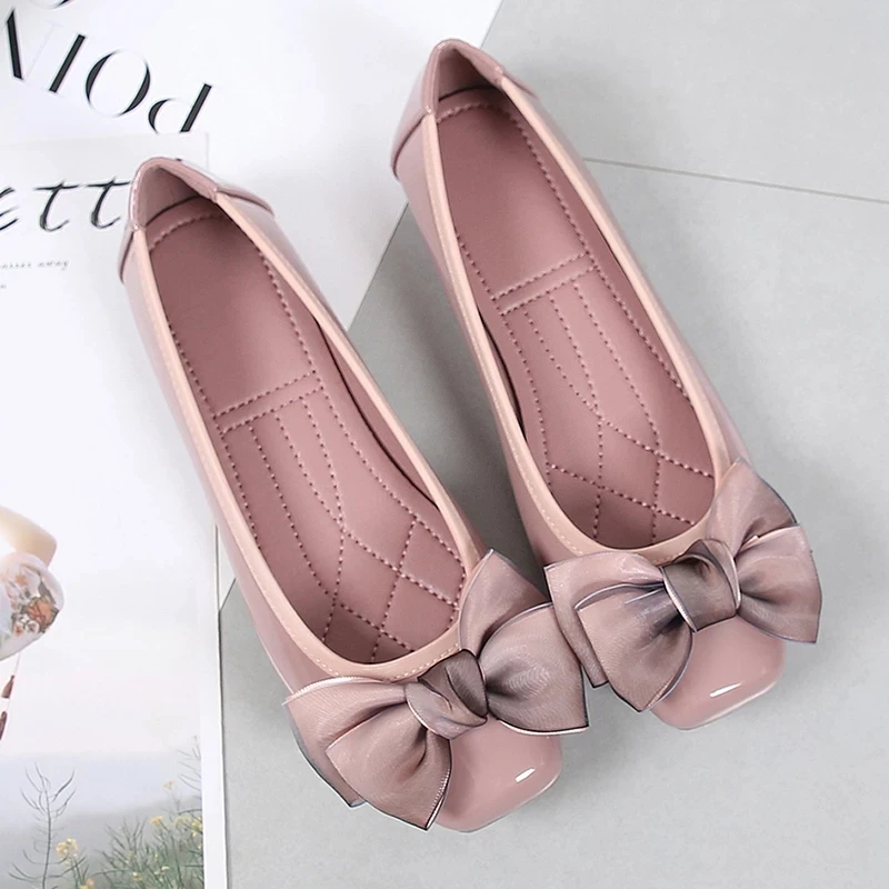 Sexy Rivet Women Sandals Pointed Toe Square Heel Fashion Female Shoes 2022 Summer Slingback Shallow Mouth Chunky Ladies Pumps
Sexy Rivet Women Sandals Pointed Toe Square Heel Fashion Female Shoes 2022 Summer Slingback Shallow Mouth Chunky Ladies Pumps