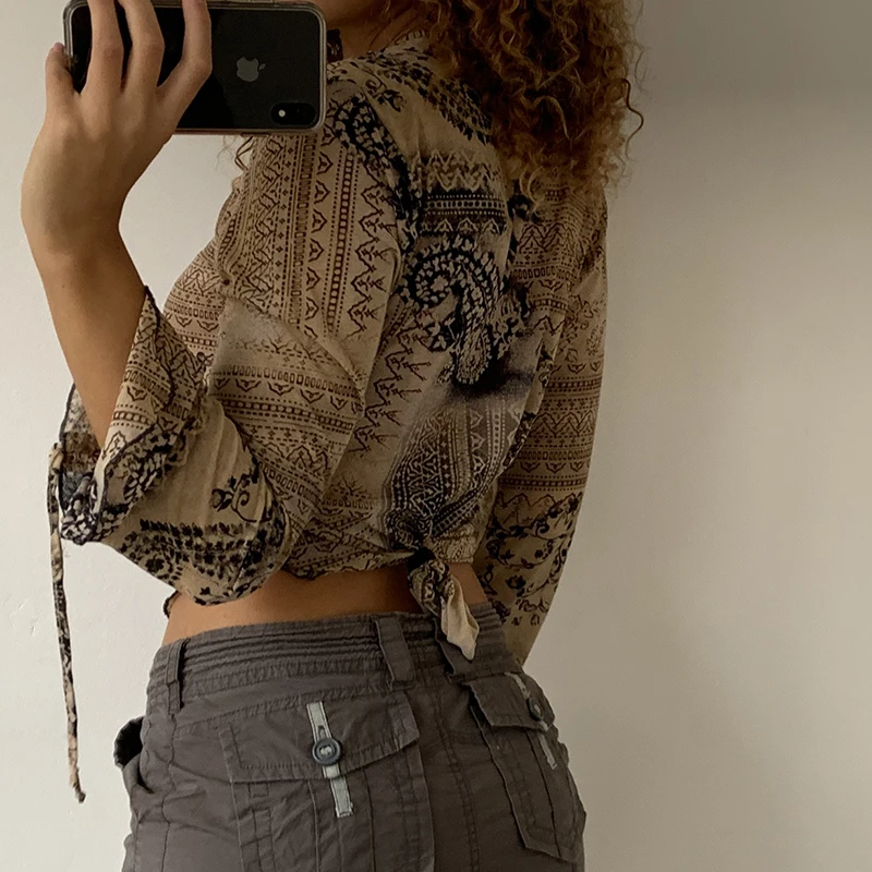 Gothic Crop Top Grunge Aesthetic Floral T Shirt Tie Up Graphic Vintage Pullovers Y2k Women Autumn Harajuku Casual Tee 90s Tshirt
Gothic Crop Top Grunge Aesthetic Floral T Shirt Tie Up Graphic Vintage Pullovers Y2k Women Autumn Harajuku Casual Tee 90s Tshirt