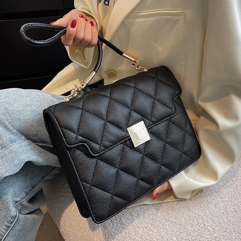 Quilted Small Crossbody Messenger Bags for Women 2022 Fashion PU Leather Luxury Brand Designer Lady Shoulder Bag Handbags
Quilted Small Crossbody Messenger Bags for Women 2022 Fashion PU Leather Luxury Brand Designer Lady Shoulder Bag Handbags