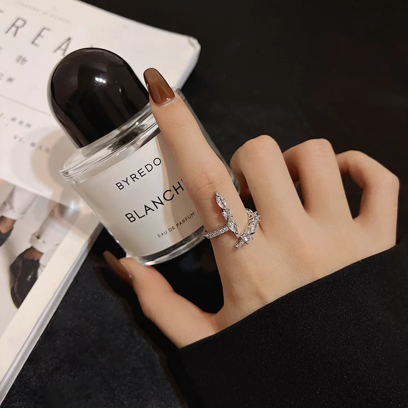 Crystal Zircon Rings for Women Personalized Copper Cross Ring Opening Adjustable Jewelry Couple Ring Valentine's Day Gifts
Crystal Zircon Rings for Women Personalized Copper Cross Ring Opening Adjustable Jewelry Couple Ring Valentine's Day Gifts