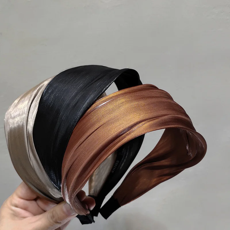 Hair band Korean streamer bright silk hairpin elegant temperament go out headhoop ins satin hair accessories
Hair band Korean streamer bright silk hairpin elegant temperament go out headhoop ins satin hair accessories