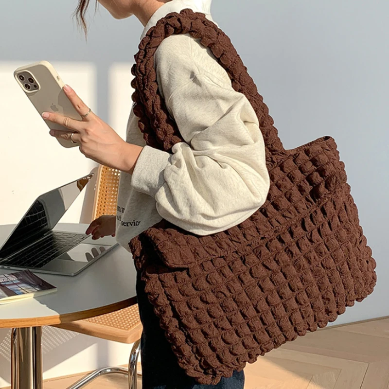 

Casual Ruched Large Capacity Tote Bag Designer Padded Quilted Women Shoulder Bags Light Weight Nylon Big Shopper Purses 2022 Sac