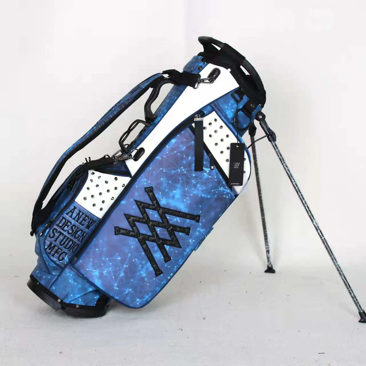 ANEW Golf Stand Bag Bracket Package Men Blue White Travel Star Graffiti Golf Bag
ANEW Golf Stand Bag Bracket Package Men Blue White Travel Star Graffiti Golf Bag