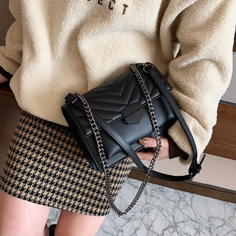 Luxury Designer Women's Shoulder Bag Trend Chain Korean Lady Leather Fashion Summer Evening Bolsas Crossbody Bags for Women
Luxury Designer Women's Shoulder Bag Trend Chain Korean Lady Leather Fashion Summer Evening Bolsas Crossbody Bags for Women