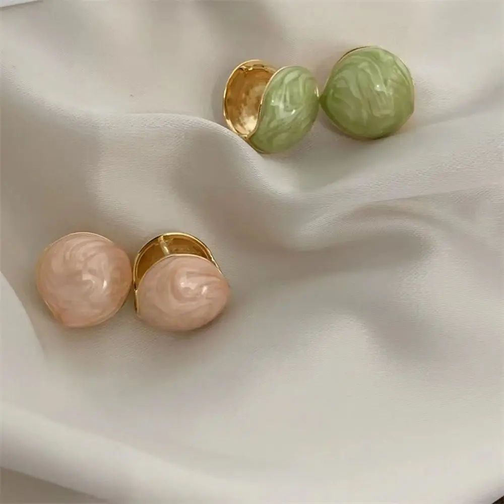 Women Round Shape Ear Buckle Stud Earrings Sweet Girl Dropping Oil Earrings Elegant Ear Studs Fashion Jewelry
Women Round Shape Ear Buckle Stud Earrings Sweet Girl Dropping Oil Earrings Elegant Ear Studs Fashion Jewelry
