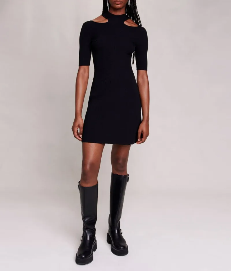Office Lady Skeleton Short-sleeved Knitted Dress 2023 Early Autumn New Women's Round Neck Slim A-line Small Black Dress
Office Lady Skeleton Short-sleeved Knitted Dress 2023 Early Autumn New Women's Round Neck Slim A-line Small Black Dress